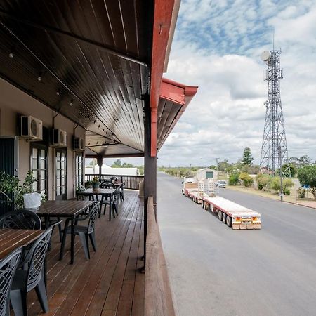 Commercial Hotel Clermont Exterior photo